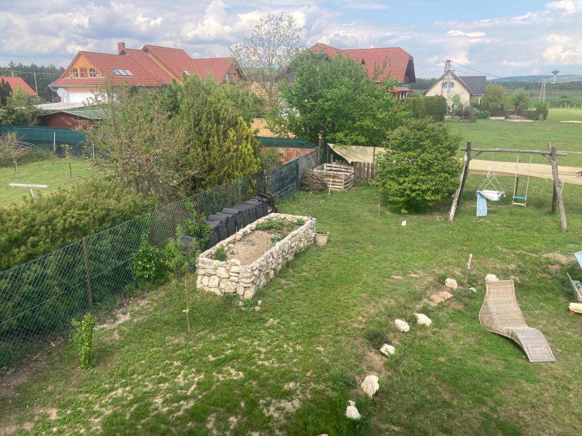 Karadi Apartman Zánka Zewnętrze zdjęcie